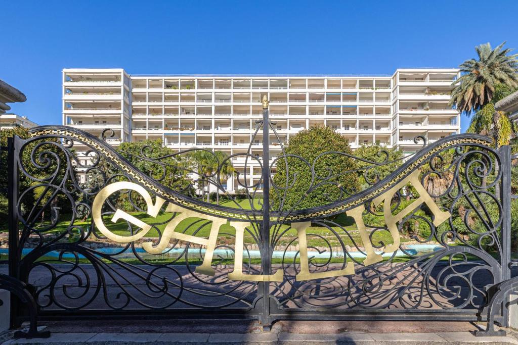 REF 1975 - Cannes Center - Croisette - 2