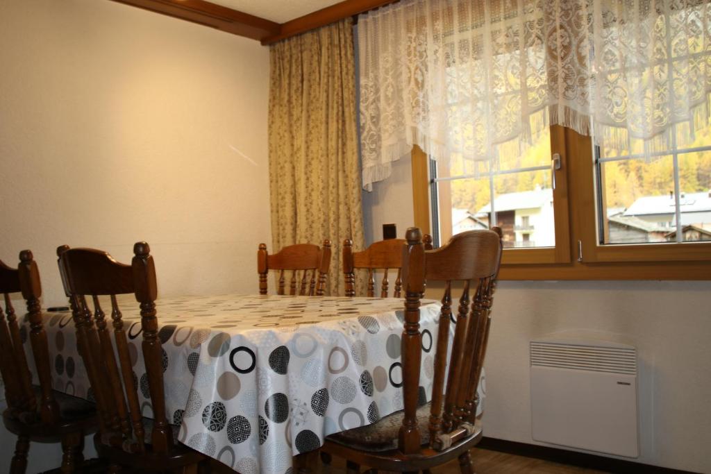 Haus Antrona Ferienwohnung mit 5 Schlafzimmern für Familien und Gruppen - 3