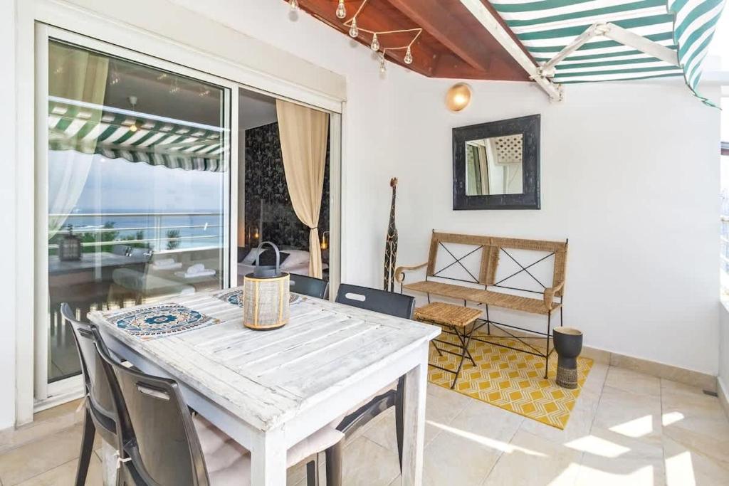 Out of Africa - beau studio avec magnifique vue mer a Cap Homard - Saint-Gilles 전경