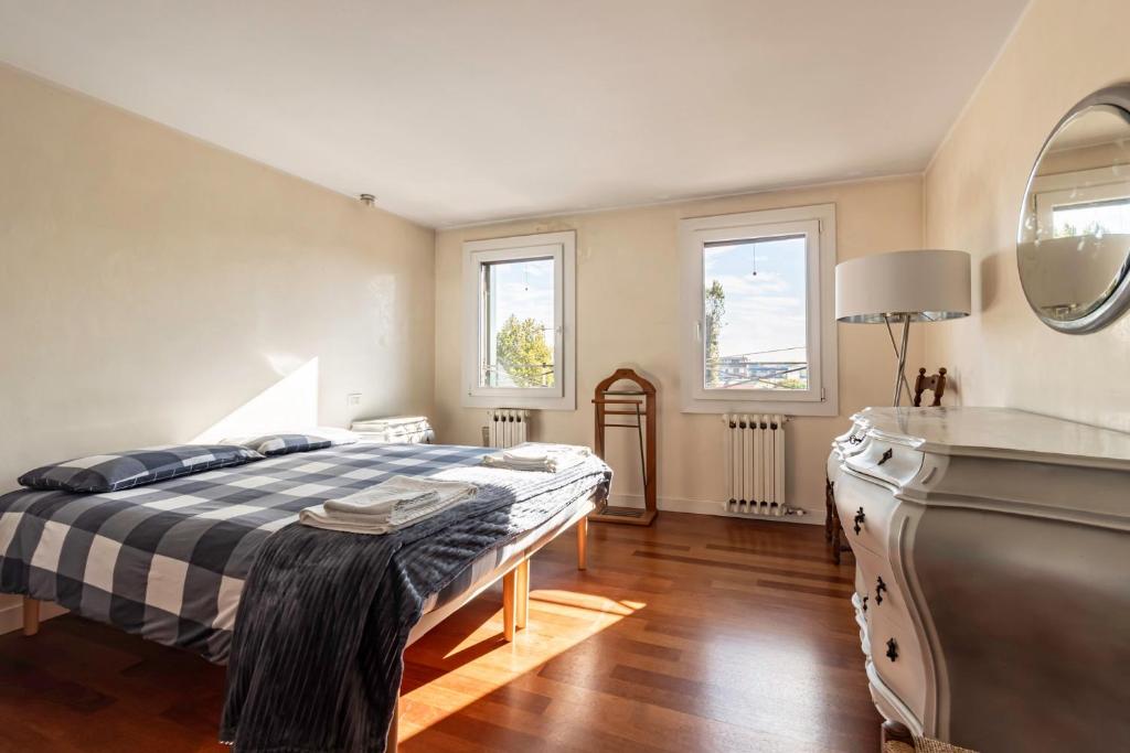 Affaccio sul Brenta - bright apartment in Oriago, Mira