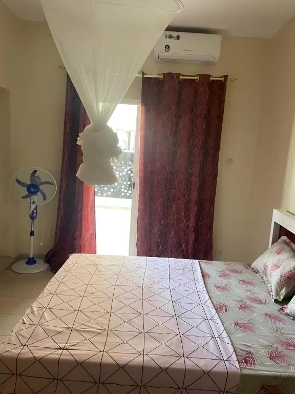 Keur Massar Tolou Laye WADE, hotel in Niadyorane
