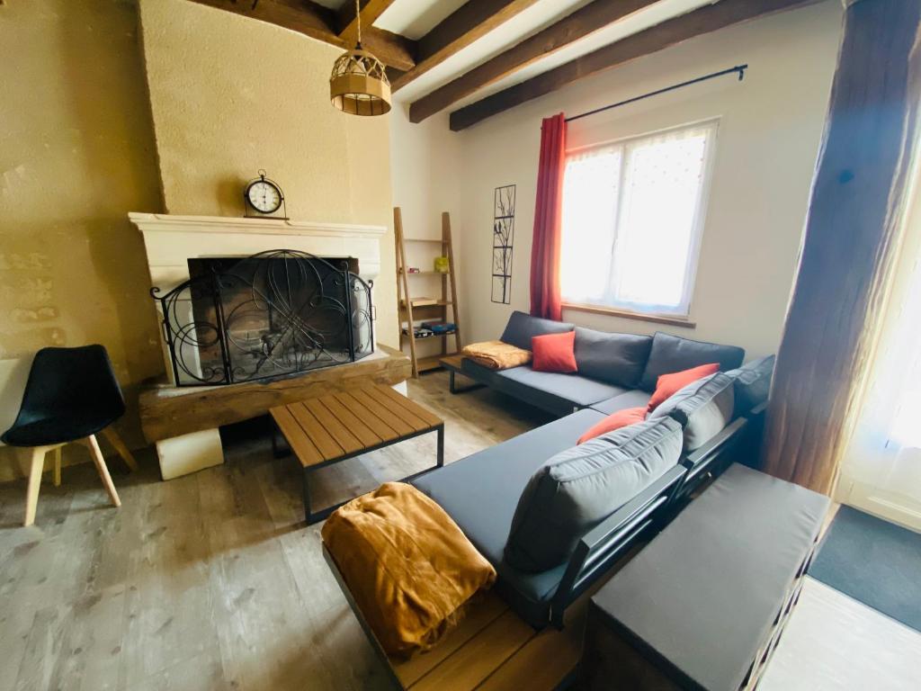 Aigle, Vicq-sur-Nahon