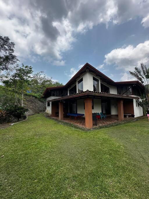 Casita en la finca Los Bambú, Jaris