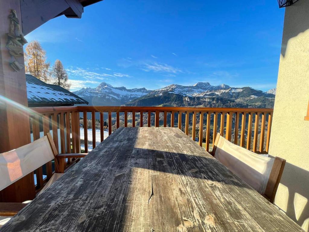 Appartement savoyard proche pistes, balcon, parking couvert - 2