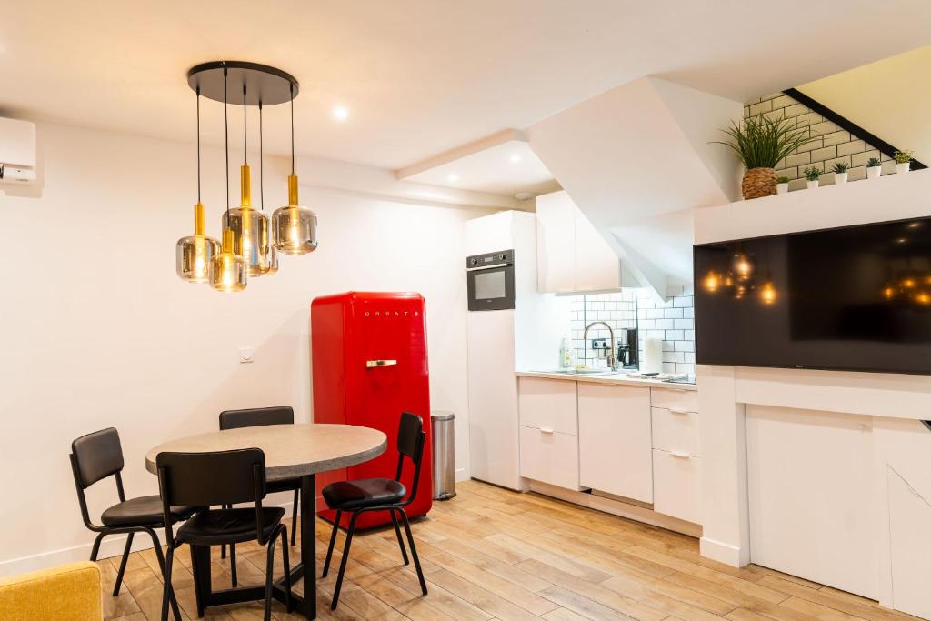 Town House Nation, Bastille, AC by LCC Agency - 4