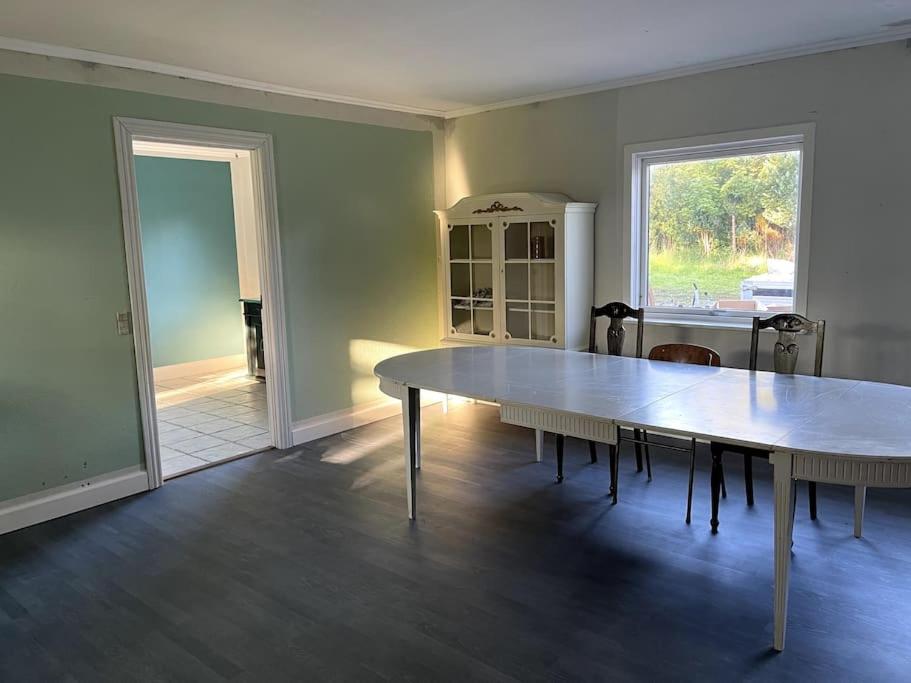 Stort rummeligt hus, Stege