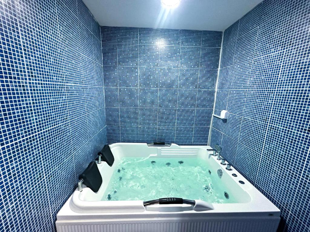 Hot tub, The Victory Hotel in Doha