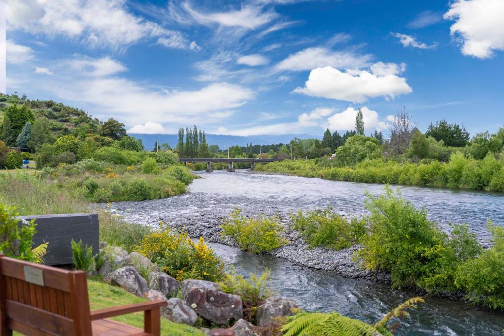 Tongariro Base Camp - Turangi Holiday Home, Turangi