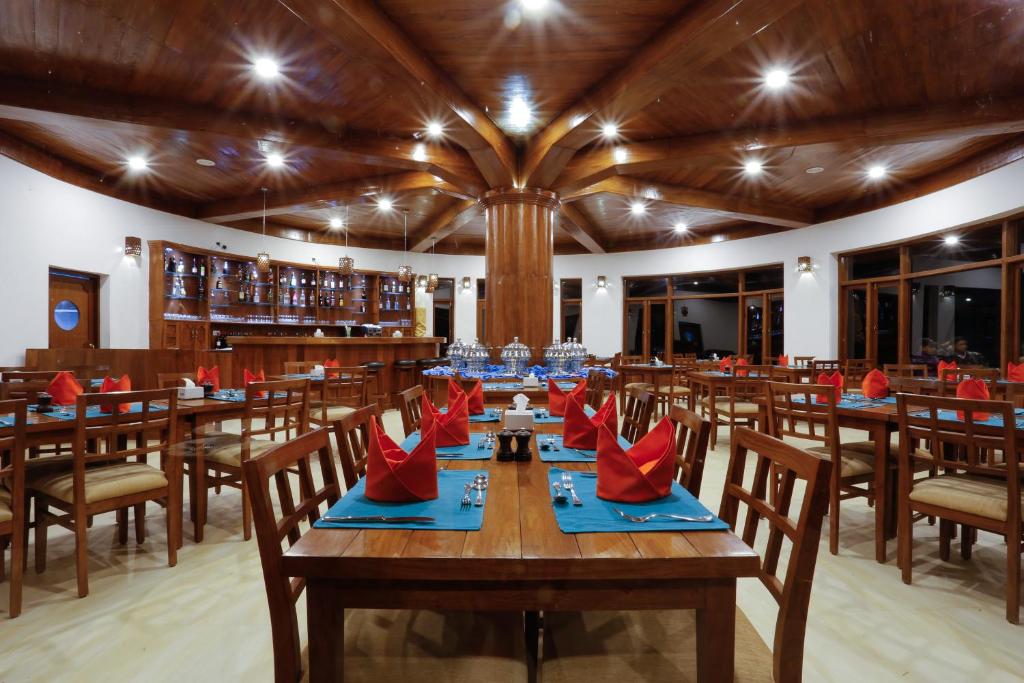 Restaurant, Rupakot Resort in Pokhara