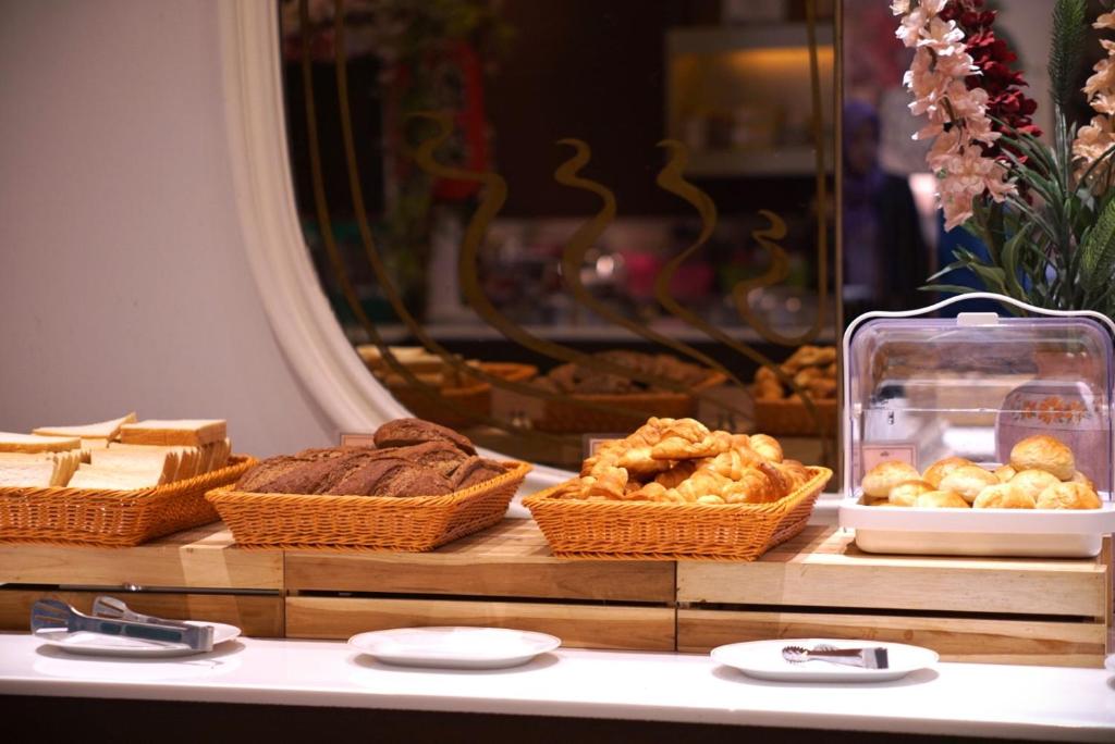 طعام و مشروبات