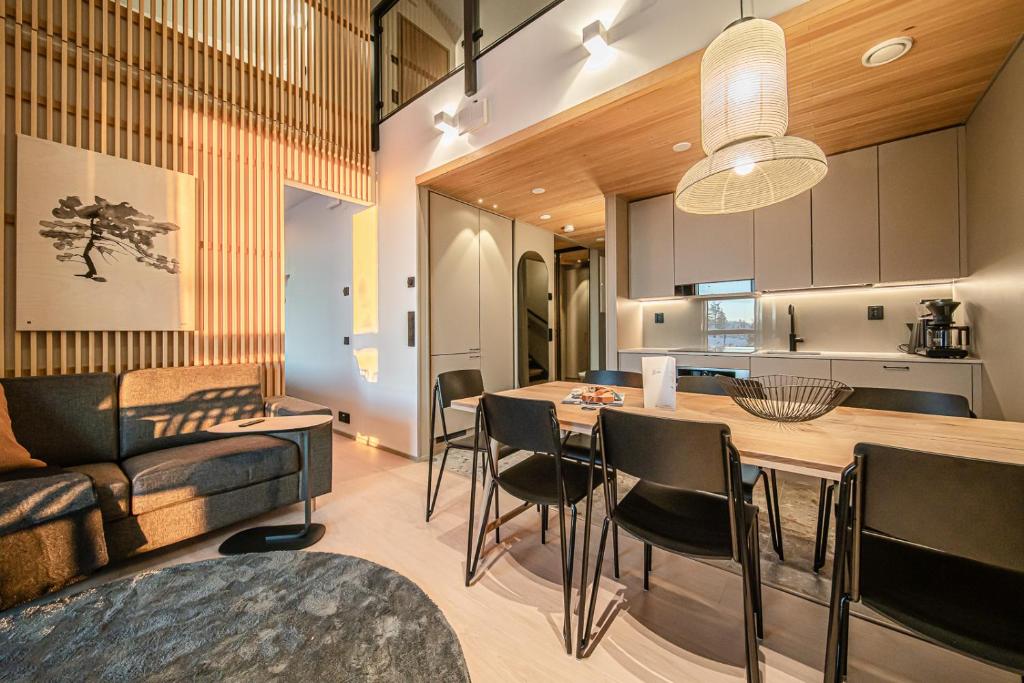 Polar Chalet by Aavalevi Holidays, Ski-in Ski-out, Mountain View, Levi