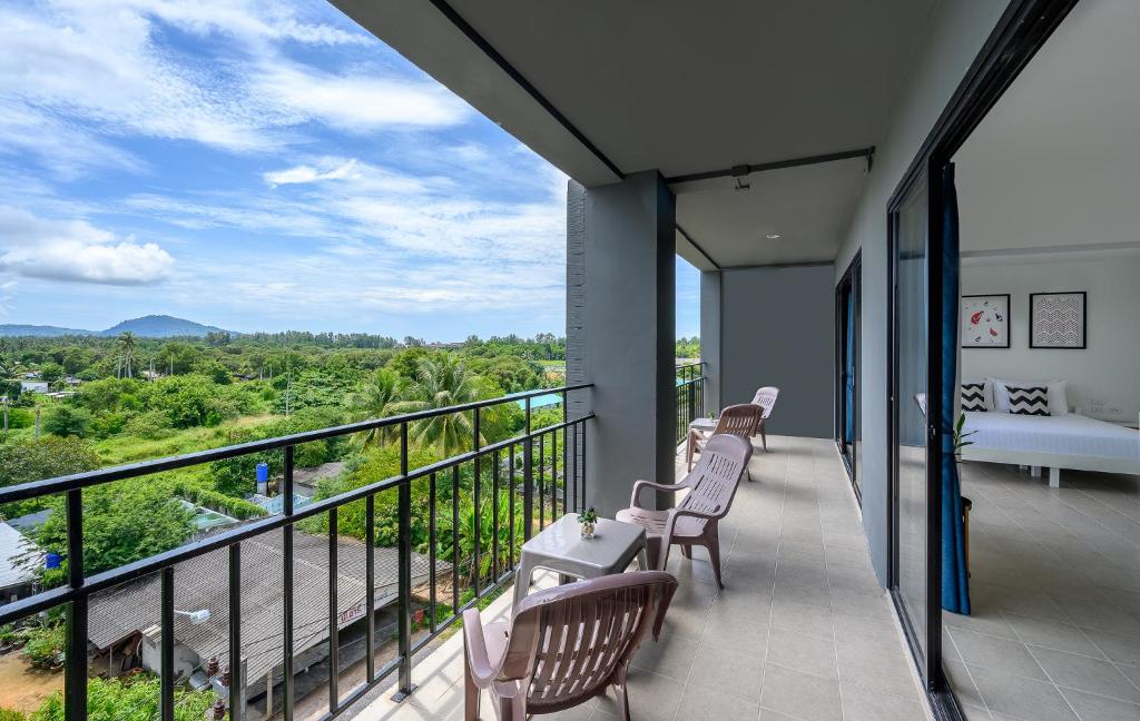 Balcony/terrace, Maikhao Hotel in Phuket