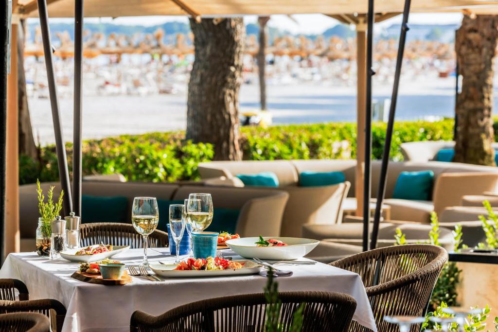 VIVA Golf Adults Only 18+ — Restaurant & bars in Alcudia, Balearic Islands