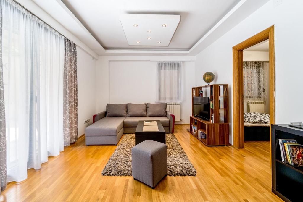 Apartment with balcony - 4