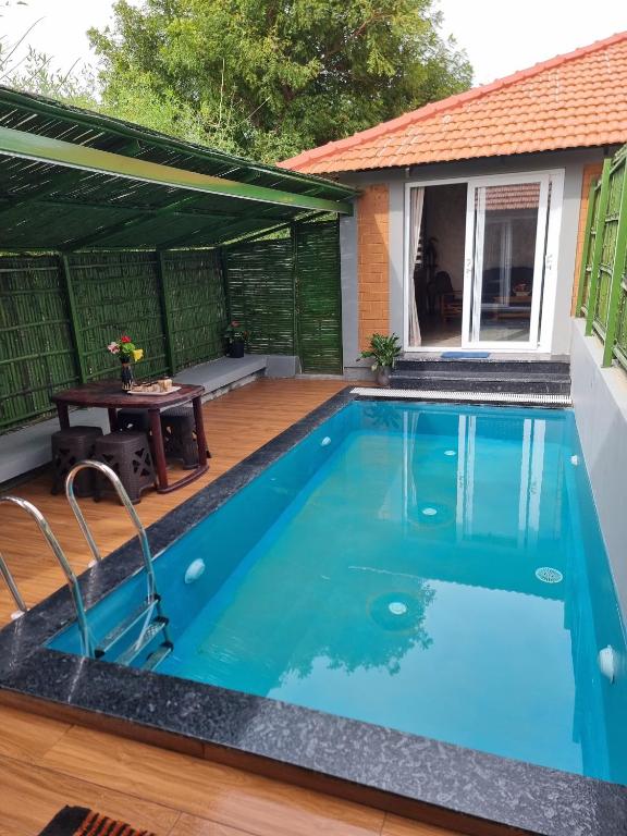 Swimming pool, KK Selfie Point Resort in Coimbatore