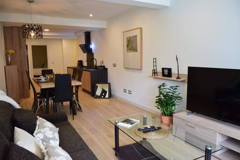 Espacioso apartamento a 9 min playa - 1