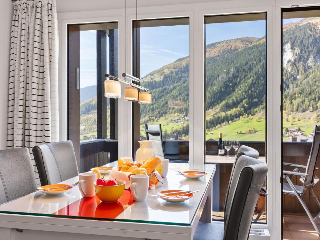 Apartment Aragon P36 by Interhome - 3