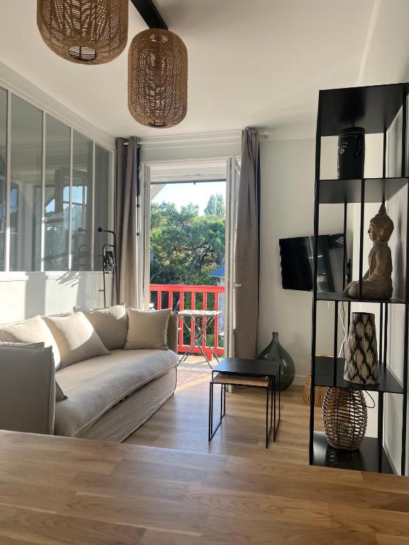 APPARTEMENT REFAIT A NEUF, IDEALEMENT SITUÉ - 2