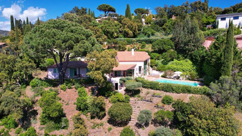 Villa Lougabie pour 8 personnes, vue mer et piscine sur le Domaine de Valcros à La Londe-Les Maures - 1