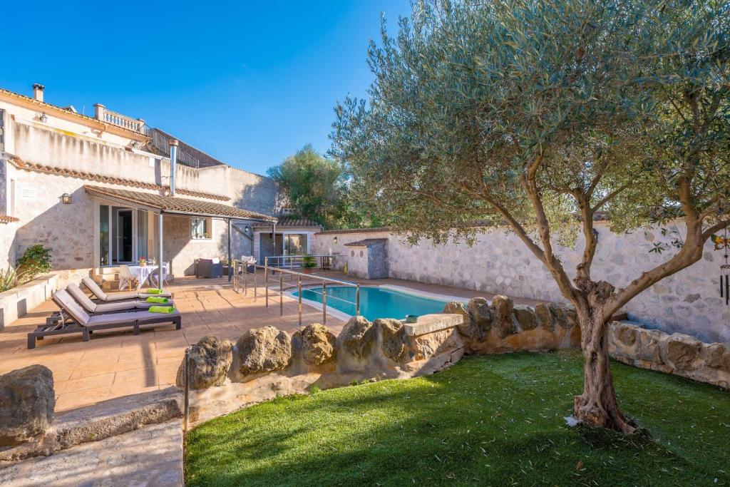 Villalonga, Maria de la Salut