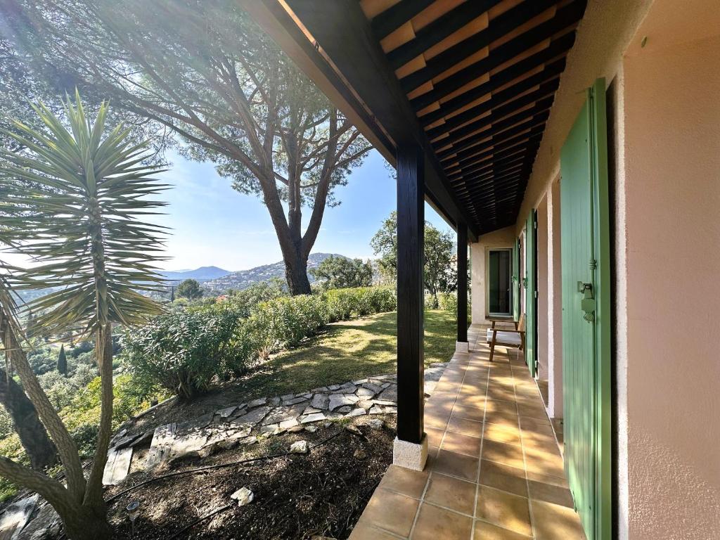 Villa Lougabie pour 8 personnes, vue mer et piscine sur le Domaine de Valcros à La Londe-Les Maures - 5