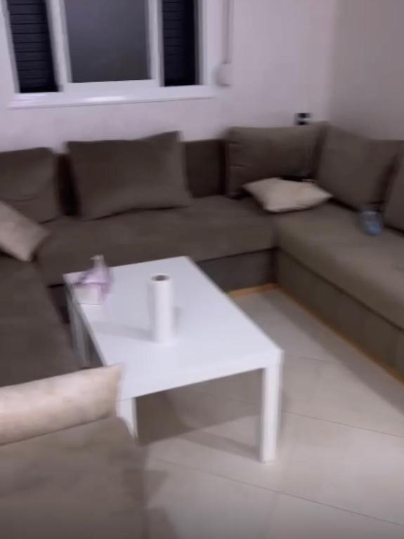 Ikamet zhour, Martil