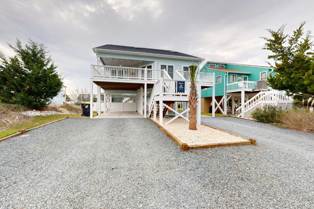 Blessed Waves, Holden Beach