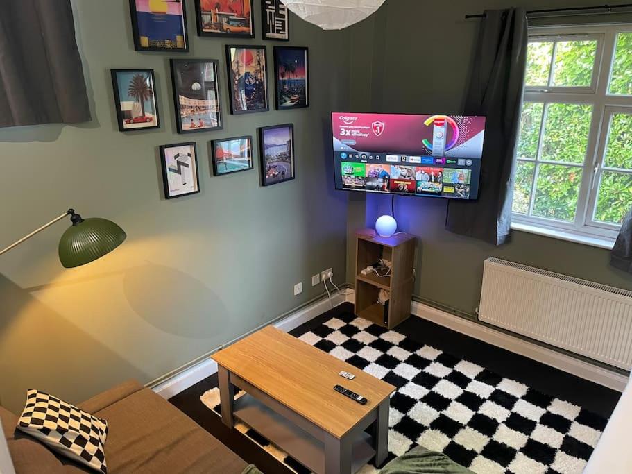 Cosy Flat near Centre with Parking, Leicester