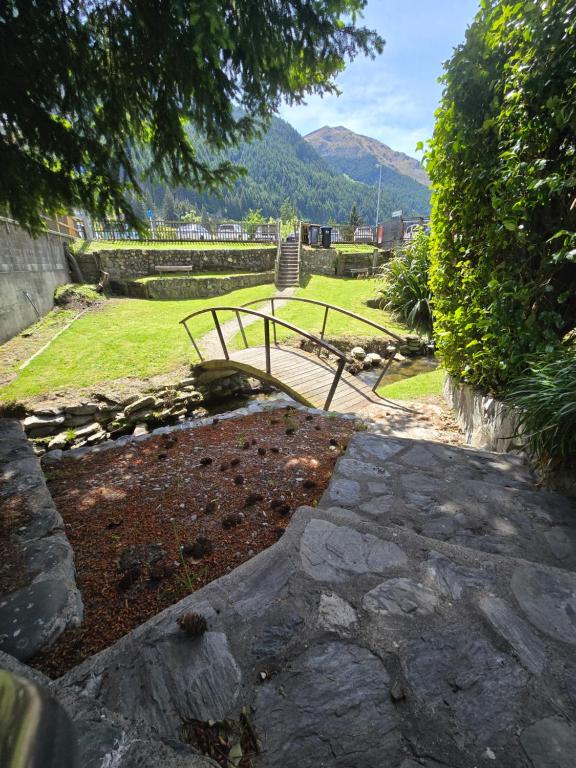 The Last Resort, Queenstown