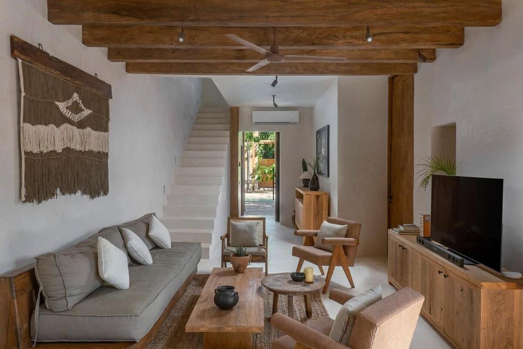 Stylish 3BR Villa with Rooftop Plunge Pool, La Veleta Tulum - 5