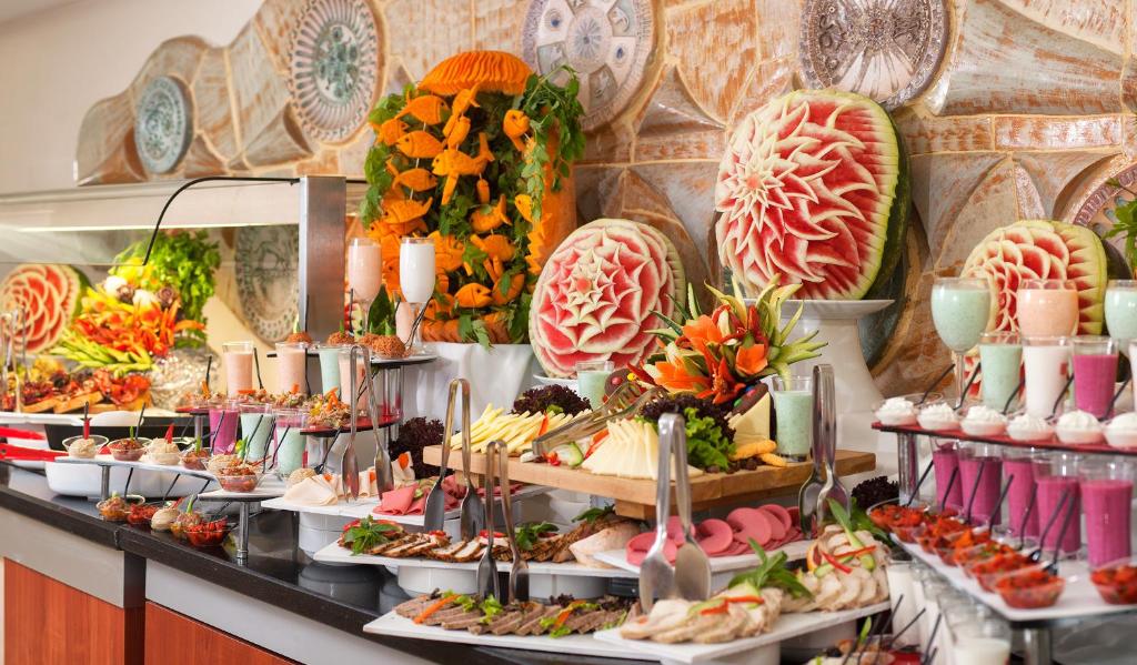 Hotel Esra and Family Suites - All Inclusive — Restaurant & bars in Didim, Aydin
