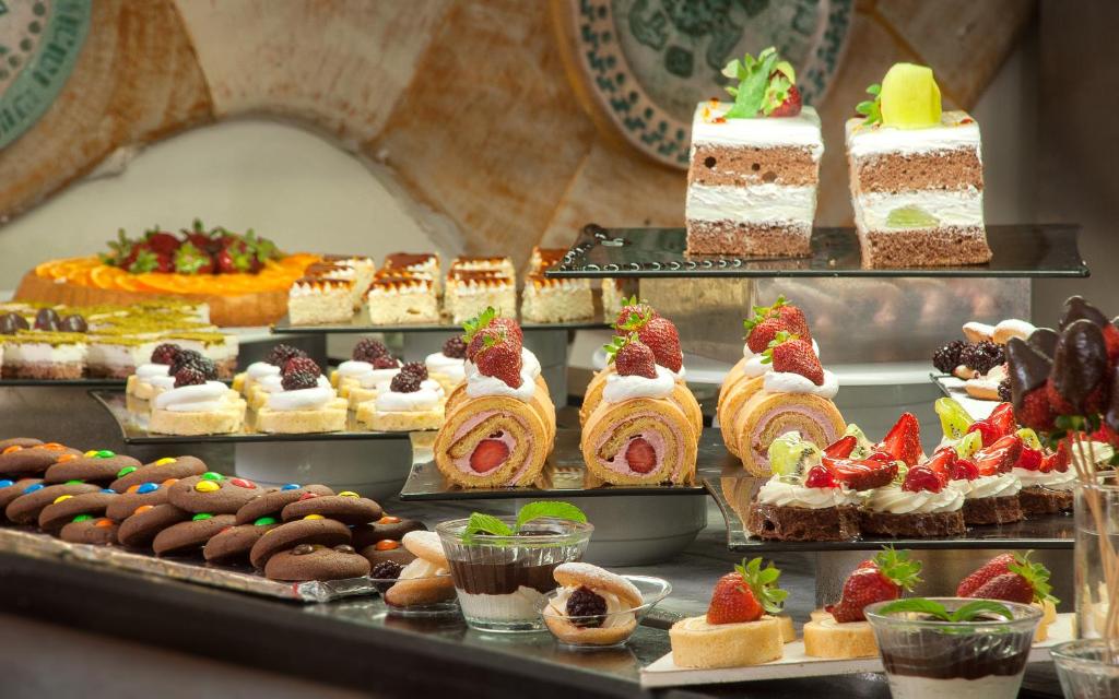 Hotel Esra and Family Suites - All Inclusive — Restaurant & bars in Didim, Aydin