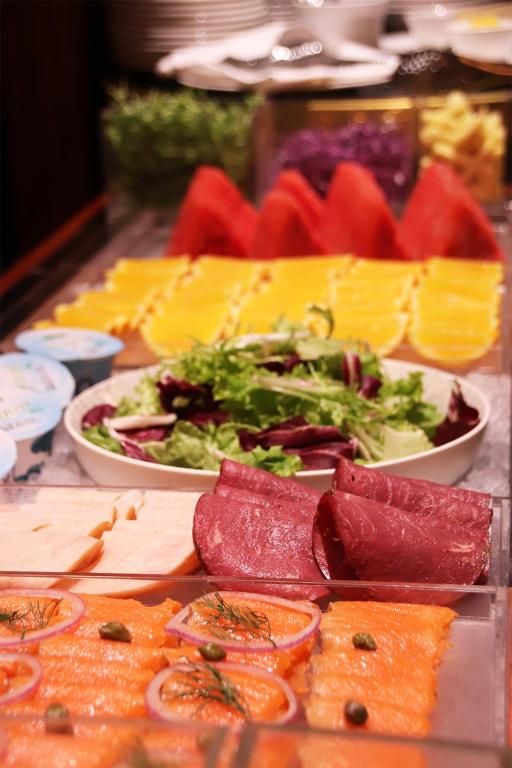 อาหารและเครื่องดื่ม