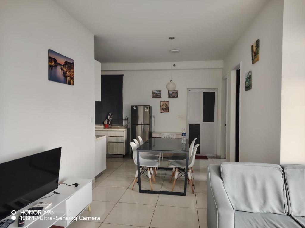 Kenwingston square garden, Cyberjaya