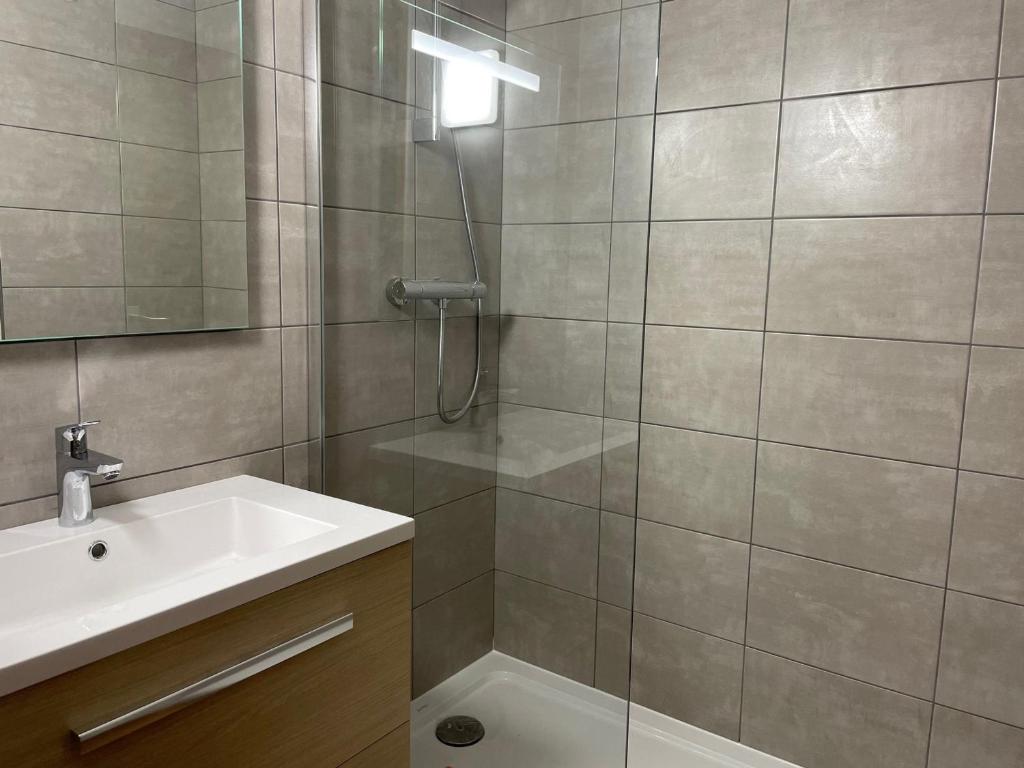 Appartement rénové au cœur des Coches, proche pistes et commerces - 3
