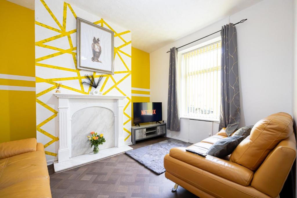 Family Stay on Barnes Street, Clayton le Moors