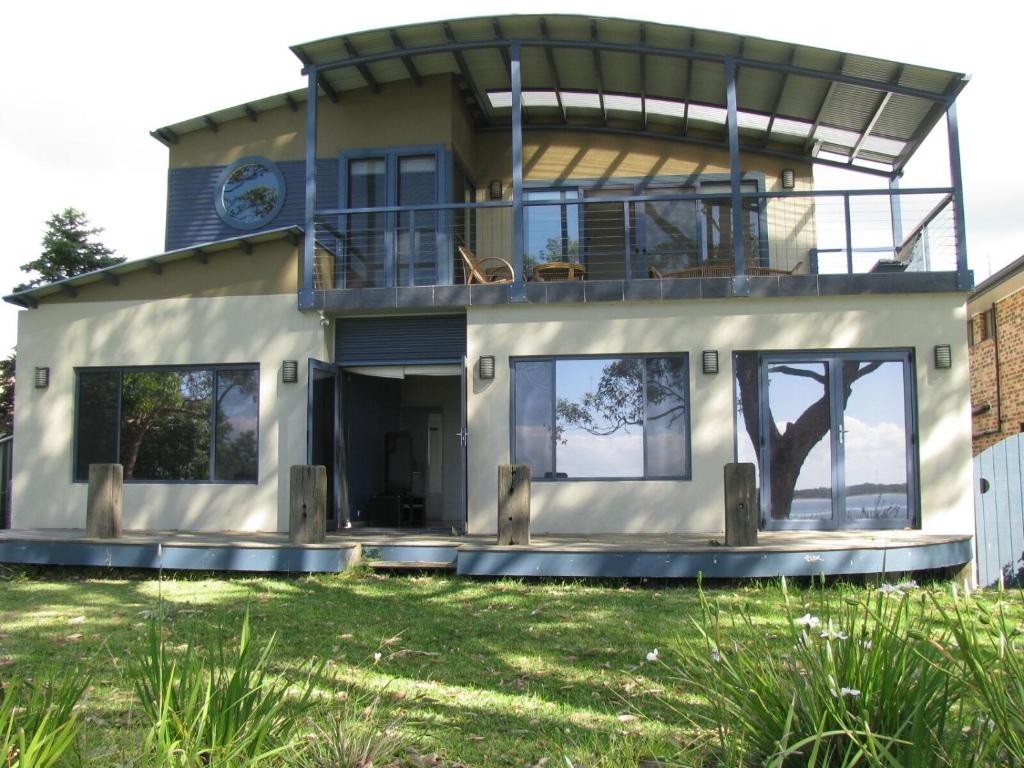 Beachfront Seagulls on Shoalhaven, Shoalhaven Heads