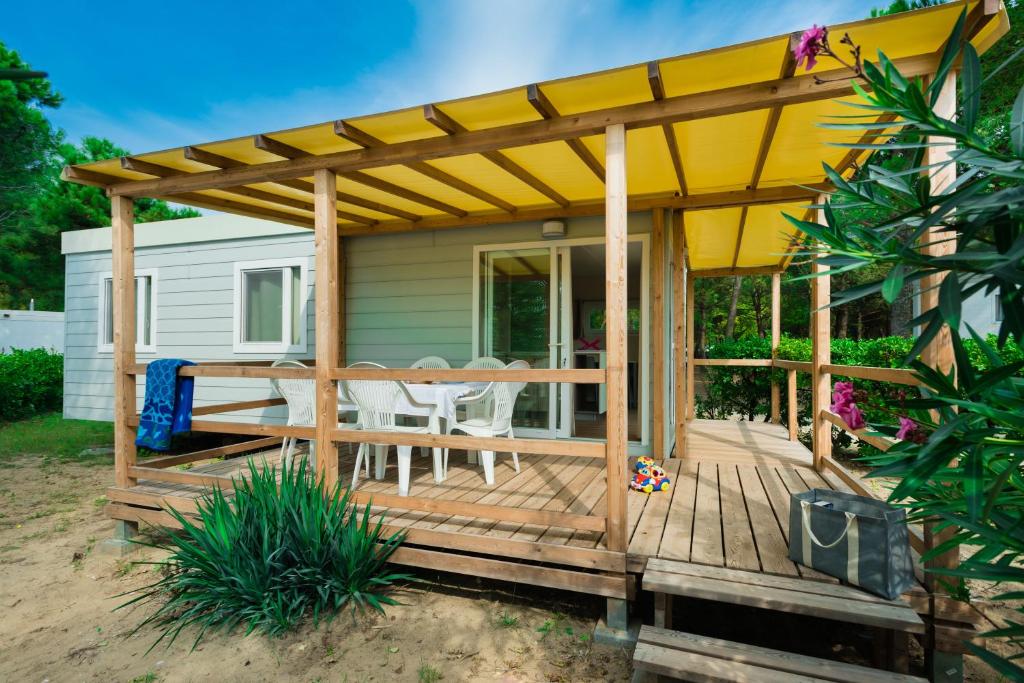 Camping Ca' Savio — Hotel building in Cavallino-Treporti, Veneto