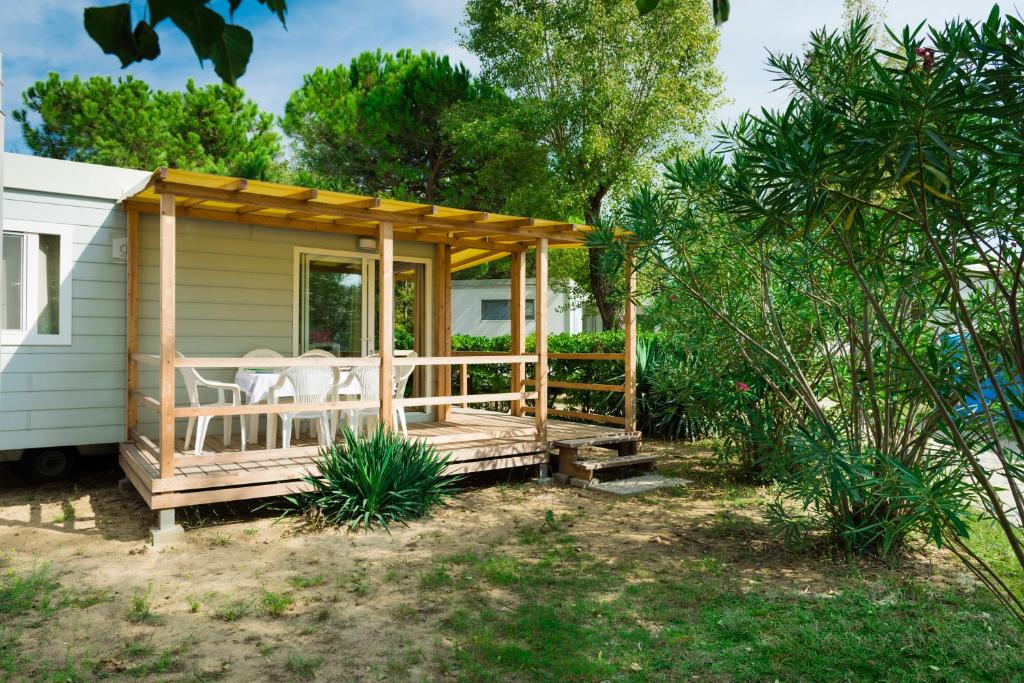Camping Ca' Savio — Hotel building in Cavallino-Treporti, Veneto