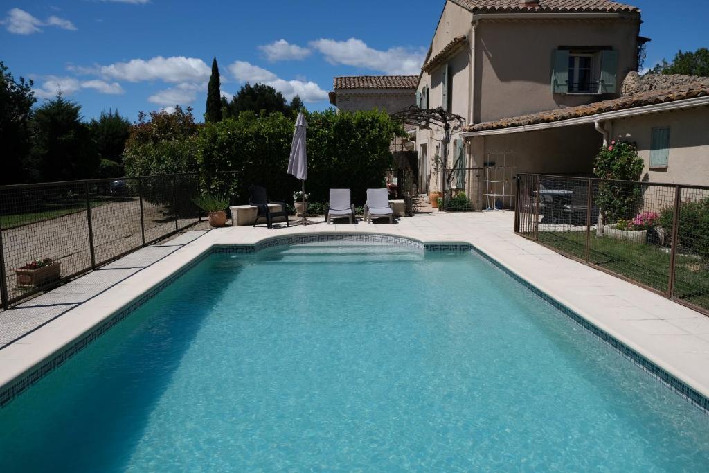 mas attached to another building with private pool 4 people in carpentras, at the foot of the ventoux in provence. - 2