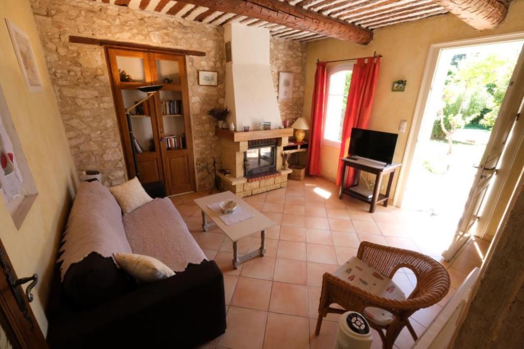 mas attached to another building with private pool 4 people in carpentras, at the foot of the ventoux in provence. - 3