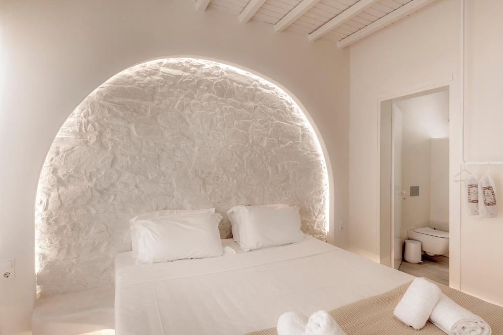 White Suites Syros, Ermupoli