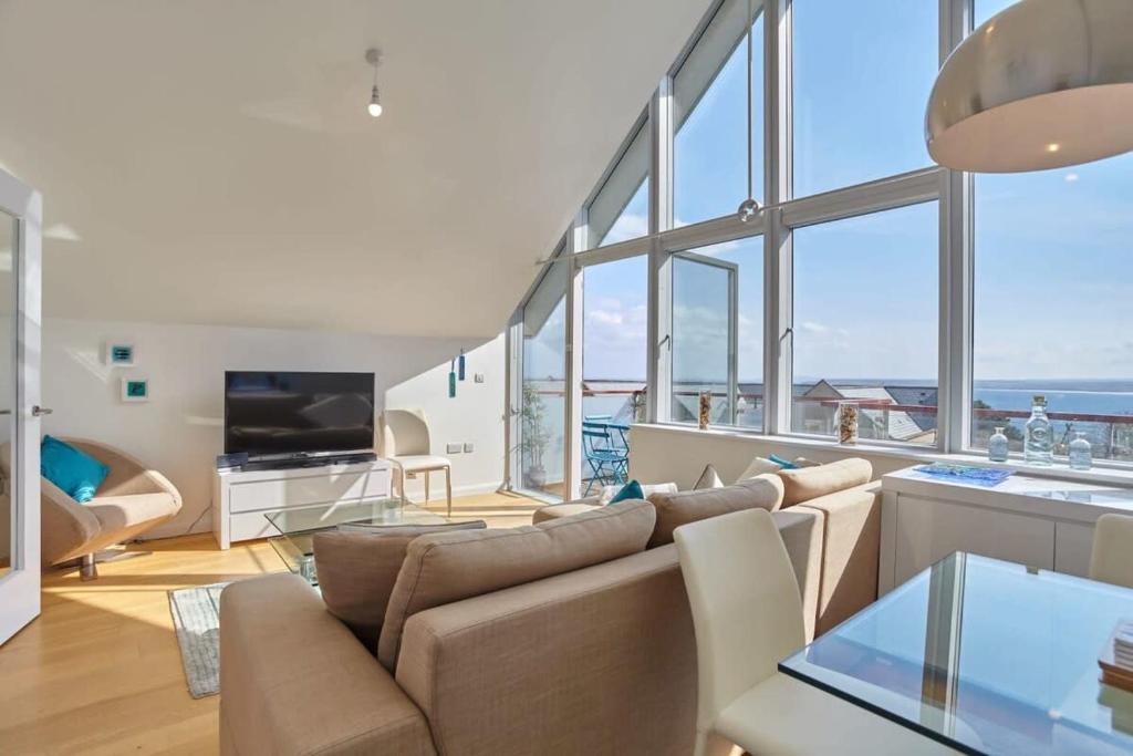 Stunning Apartment Balcony Sea Views St Ives, St Ives