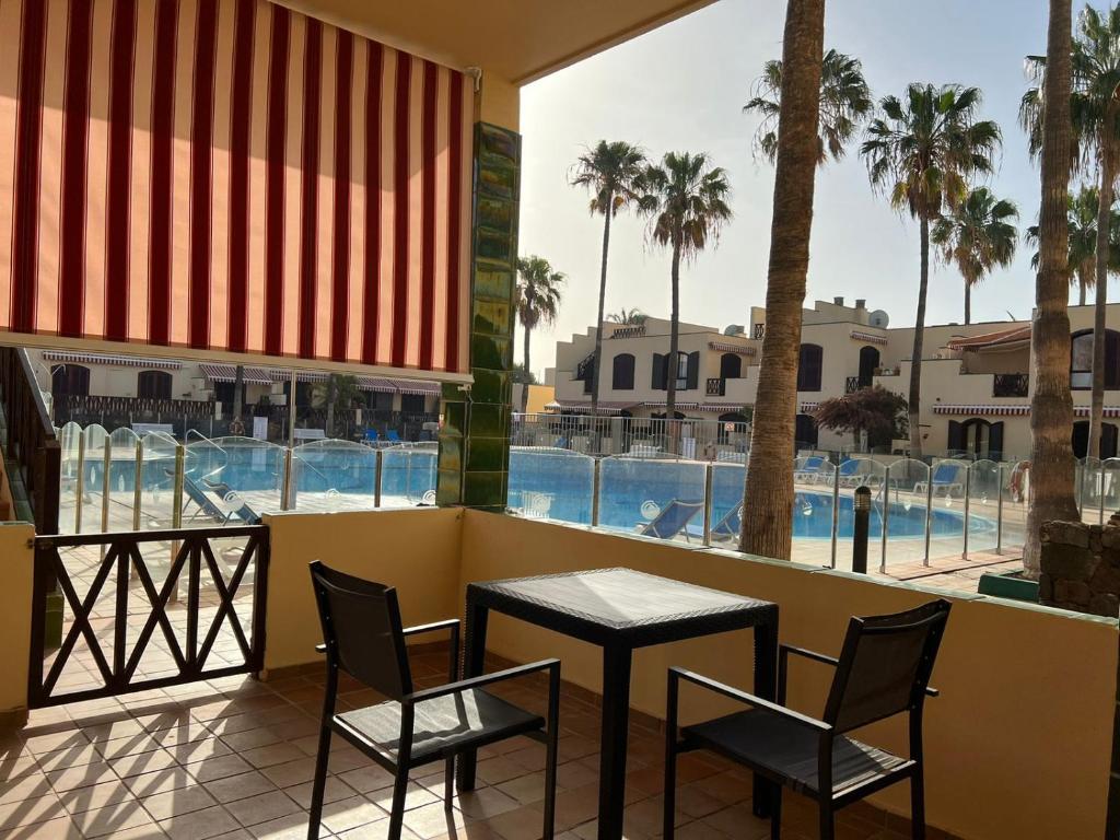 Brisas Marina, Costa Del Silencio