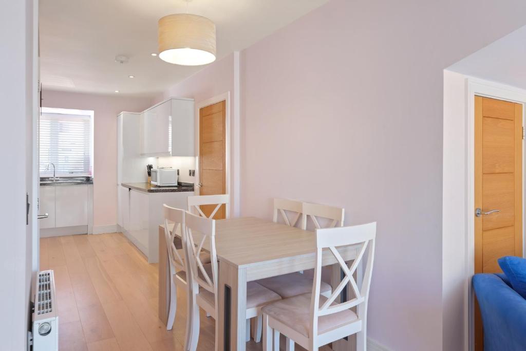 Townhouse near Tolcarne Beach, Newquay photo 6