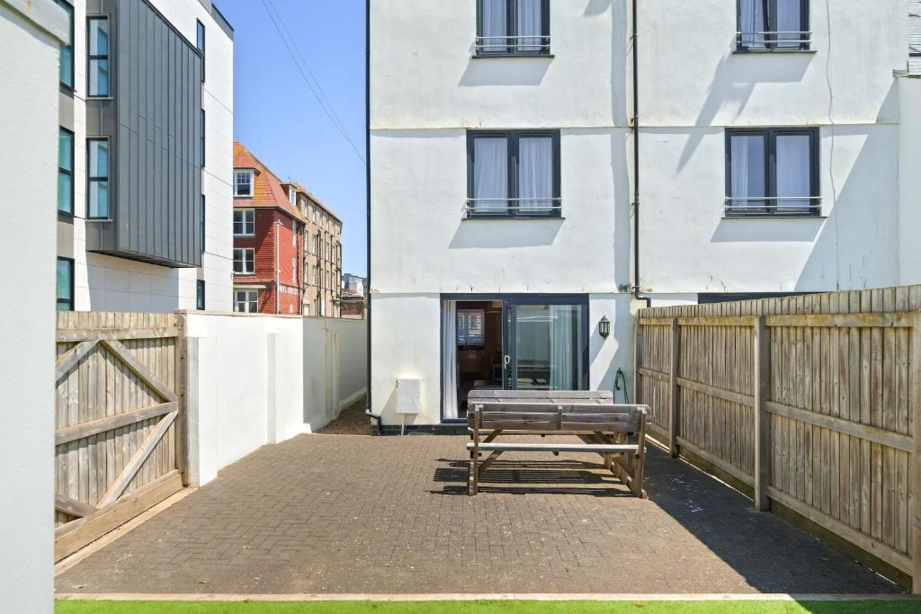 Townhouse near Tolcarne Beach, Newquay photo 7