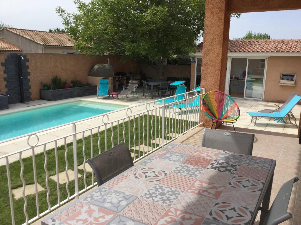 Beautiful provencal vacation rental in L'Isle sur la Sorgue - 2