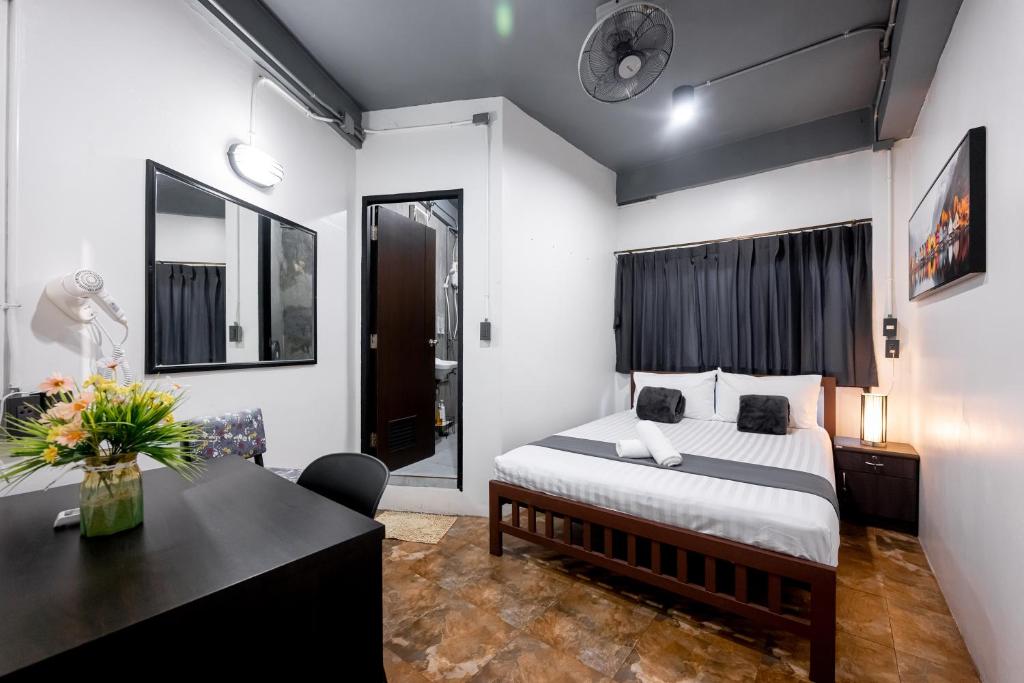 Vibes Hostel Bangkok