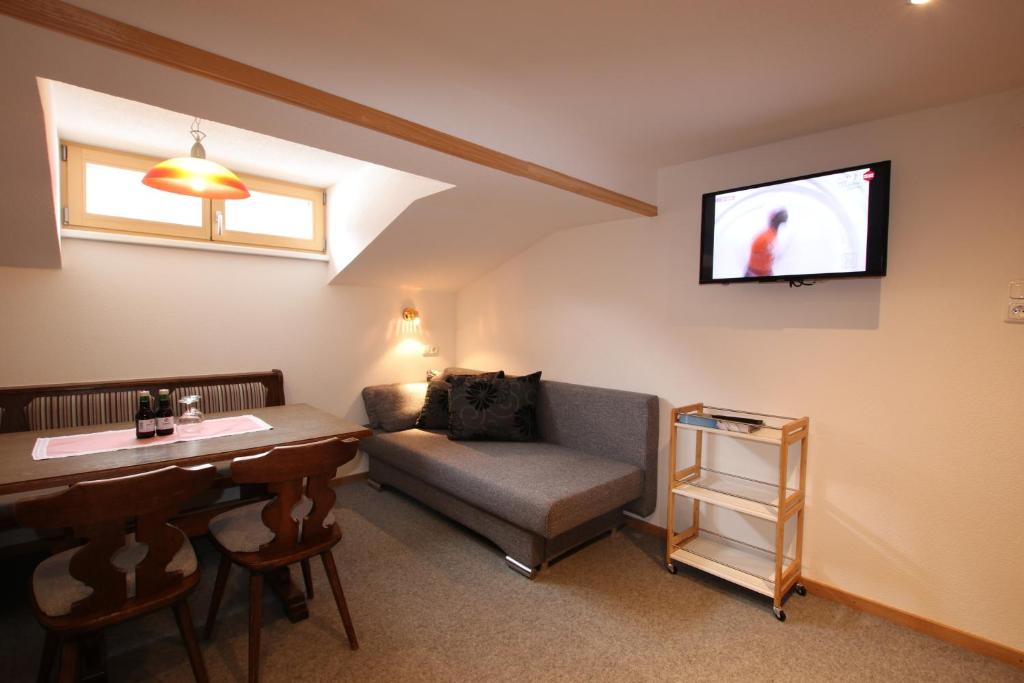 Ferienwohnung im Zentrum von Kappl Paznaun PAZN101 by FeWo-PLAN - 2