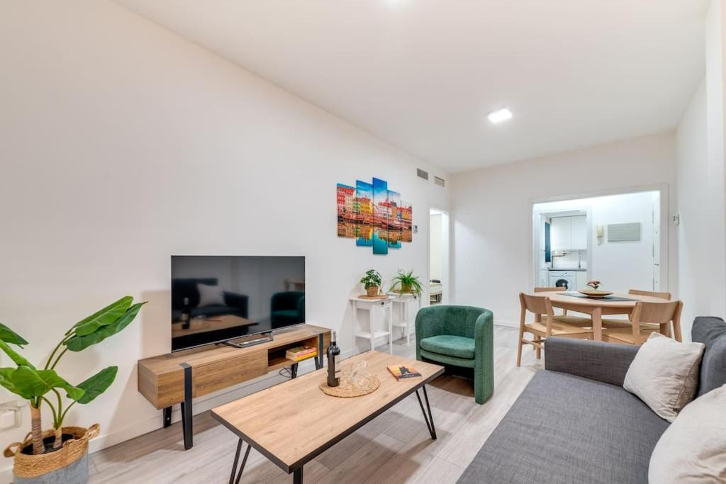Chic 2BR in Malaga Center Prime Location - 5
